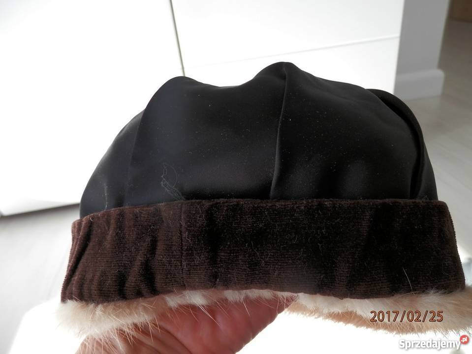 Czapka Zimowa Toczek z Norek Beżowy Futro Nakrycia głowy Łomża