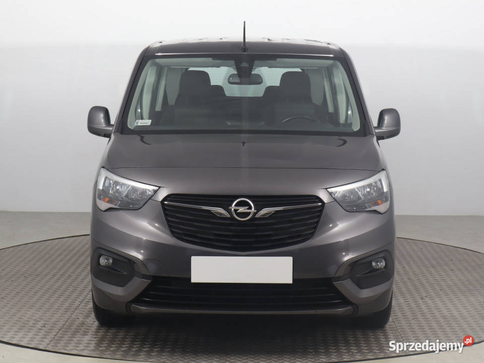 Opel Combo 15 CDTI bluetooth