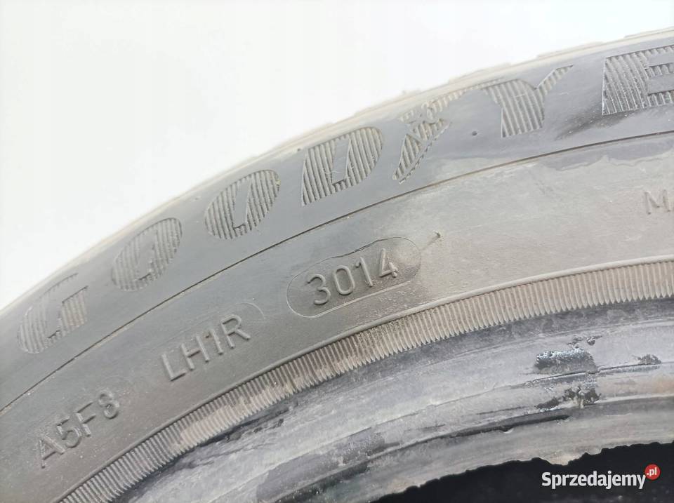 2x OPONA ZIMOWA GOODYEAR ULTRA GRIP 9 18560R14
