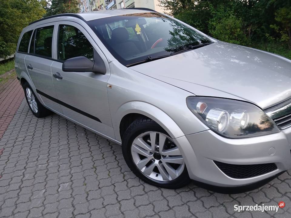 opel astra combi 2009 14na łancuszku GAZ klima centralny zamek Bydgoszcz sprzedam
