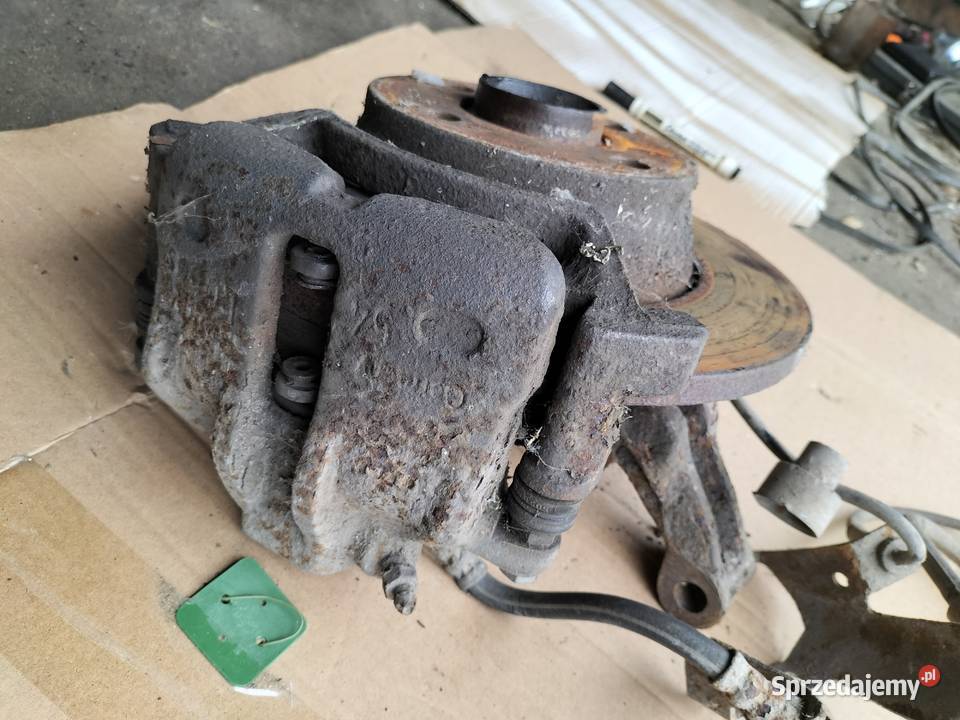 AUDI 80 B419 TD TDI ZWROTNICA PIASTA PRZÓD osobowe Kamień-Kolonia sprzedam