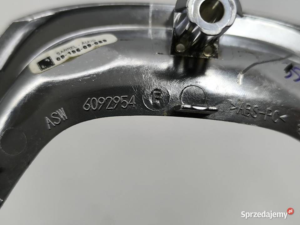 RAMKA KIEROWNICY OPEL INSIGNIA A 20CDTI 6092954 Osłony i zaślepki