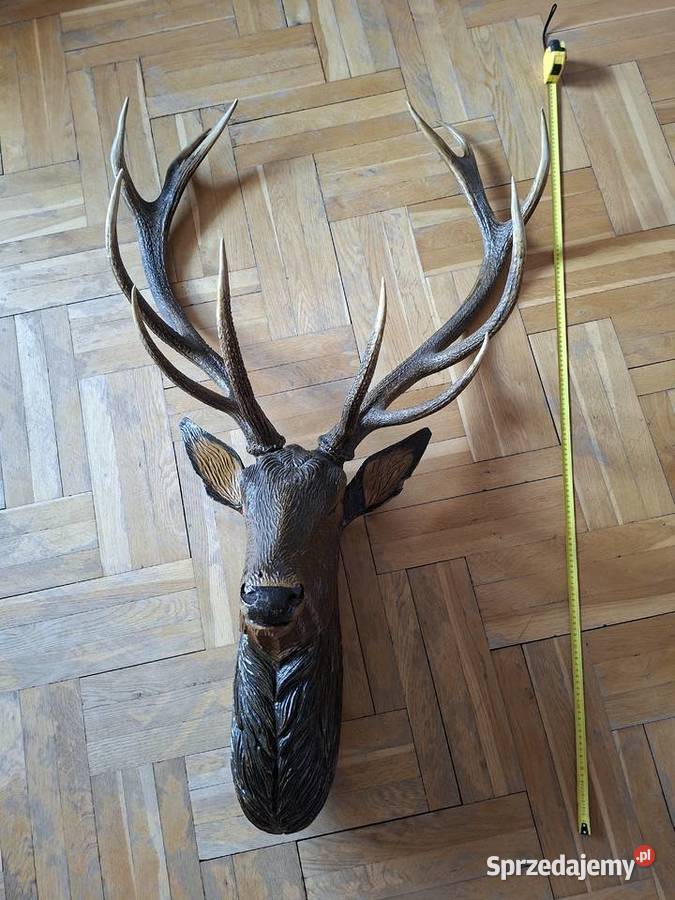 Rzeźbiona głowa jelenia z porożem Raszyn
