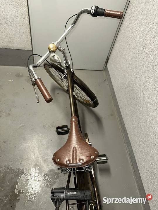 Stylowy zielony rower miejski retro Miejskie