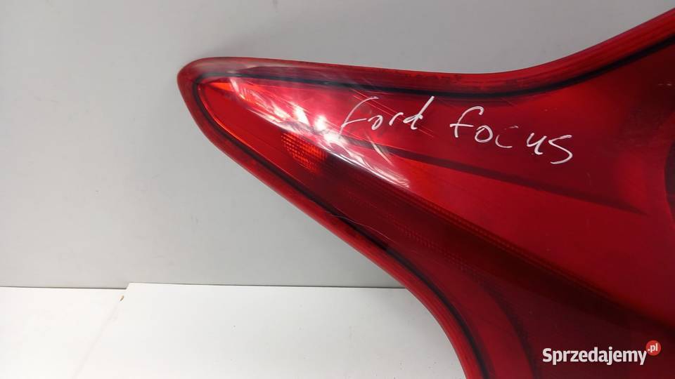 FORD FOCUS MK3 III HB LAMPA TYŁ LEWY Światła stop