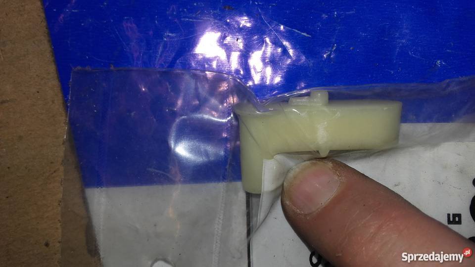 Briggs Stratton zabierak szarpaka 281505S