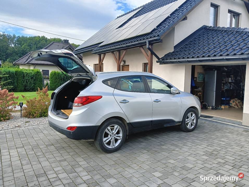 SUV Hyundai ix35 2012 benzyna Bogata wersja gniazdo USB Góra