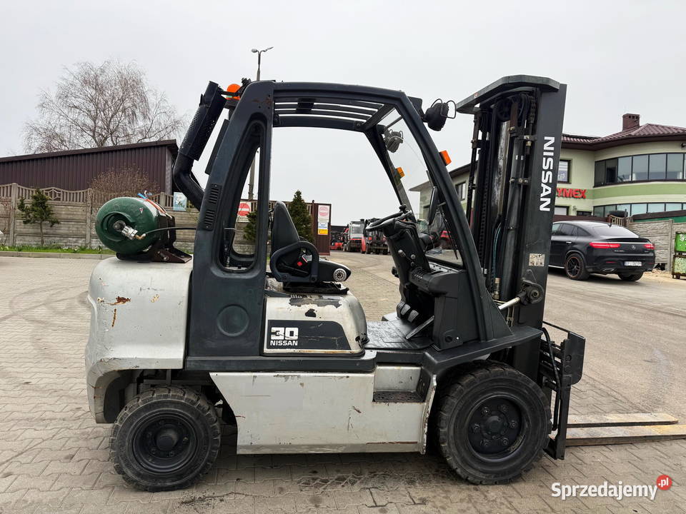 wózek widłowy NISSAN FG30 LPG 3000 Triplex 475m Działoszyn