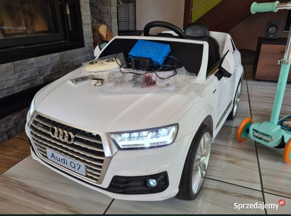 Audi Q7 na akumulator na pilot 3 lata+ Steklno