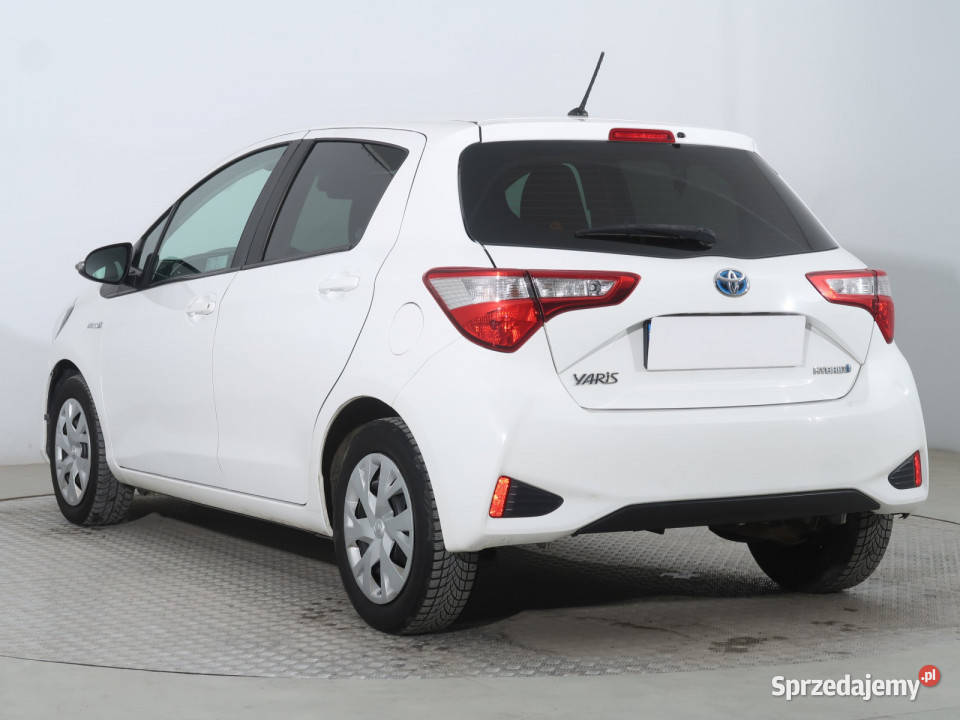 Toyota Yaris 15 Hybrid biały Piaseczno sprzedam