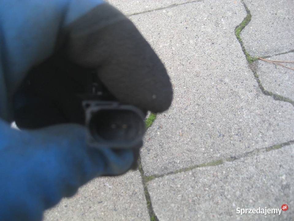 skoda fabia ii roomster lift 1015r zamek maski