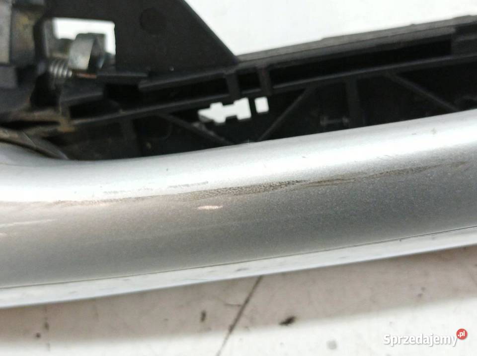 KLAMKA ZEWNĘTRZNA LEWA PRAWA PRZÓD TYŁ KOMPLET Rok produkcji 2001