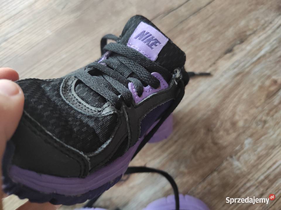 dziewczęce adidasy nike fioletowe stan 275 Białka