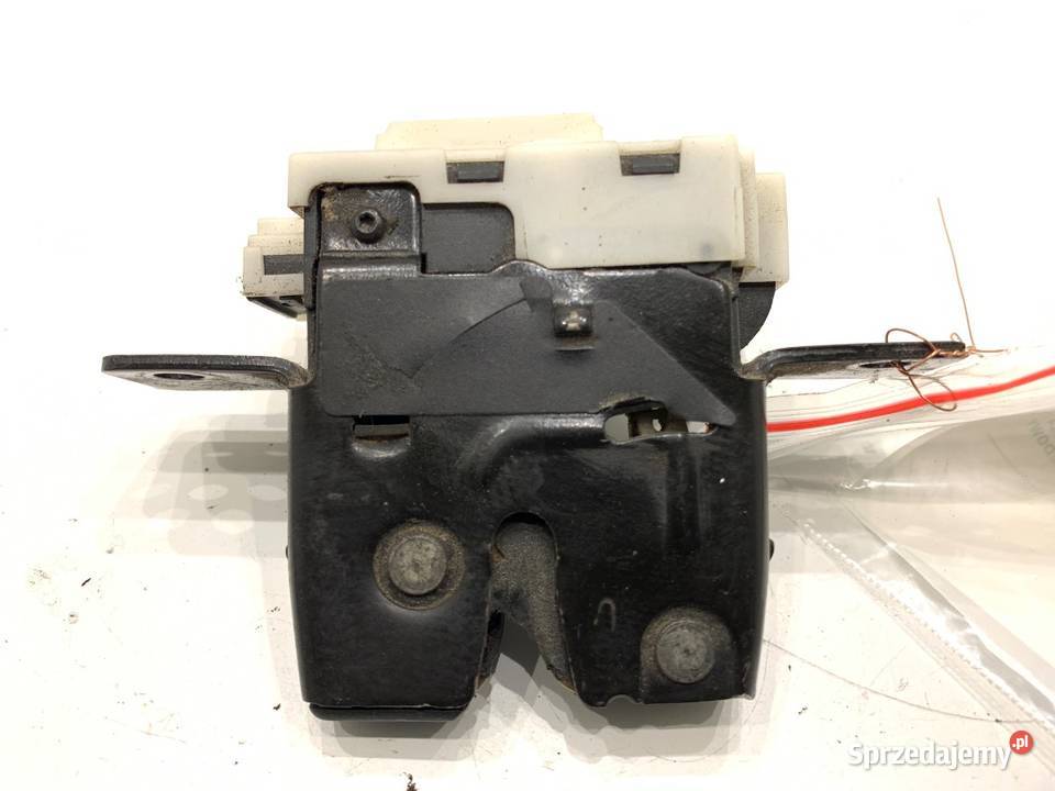 ZAMEK KLAPY TYŁ RENAULT CLIO III Hatchback