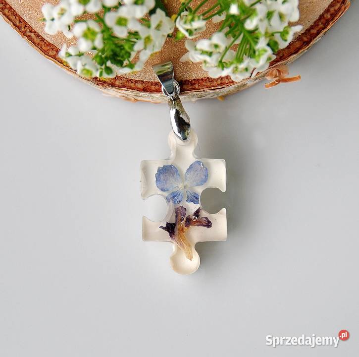 Wisiorek w kształcie puzzla żywica Chorzów