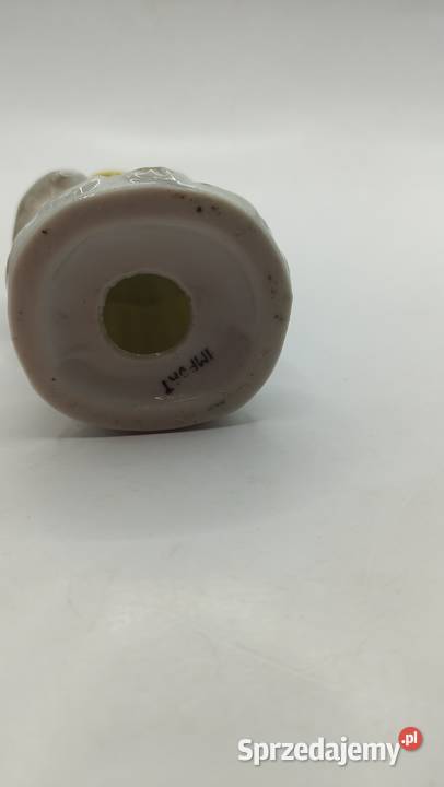 Figurka dama w stylu wiktoriańskim z koszykiem Zamość