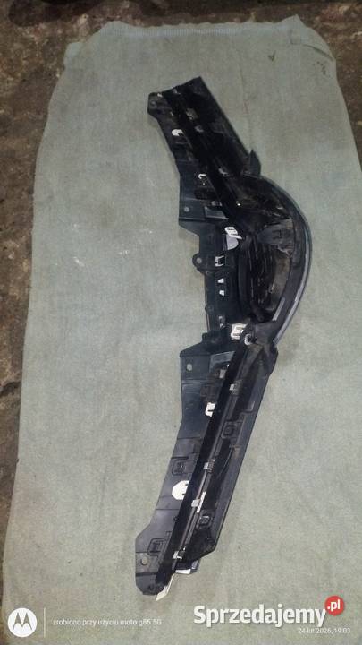 Grill atrapa przednia Toyota Yaris 2015 Lubin