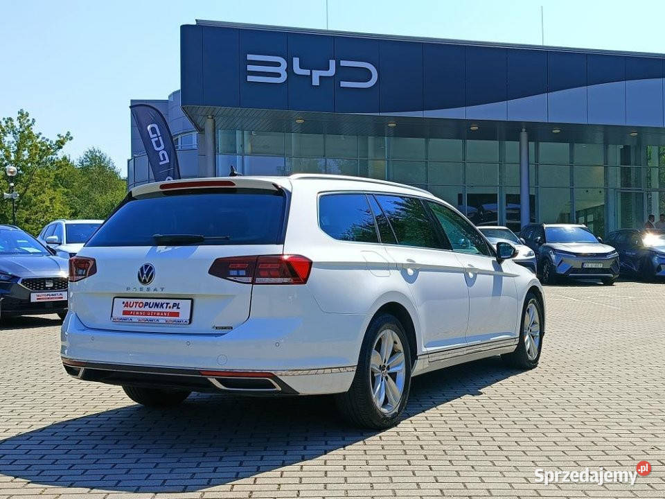 Volkswagen Passat 2021r FV 23 4x4 KeylessGo ACC Rok produkcji 2021 Rybnik