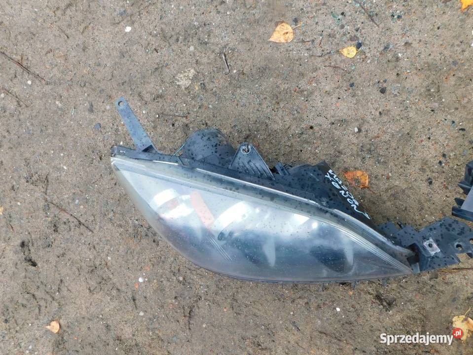mazda 3 lampa prawa xenon WYSYŁKA Żory sprzedam