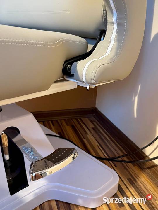 Fotel kosmetyczno podologiczny regulowany Kielce sprzedam