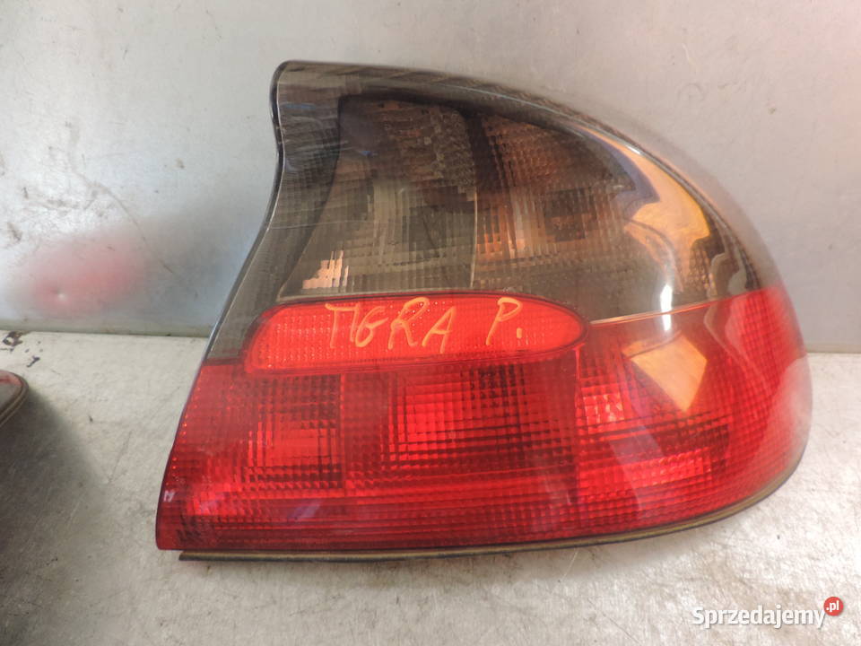 LAMPA PRAWY TYŁ OPEL TIGRA A małopolskie Nowy Sącz