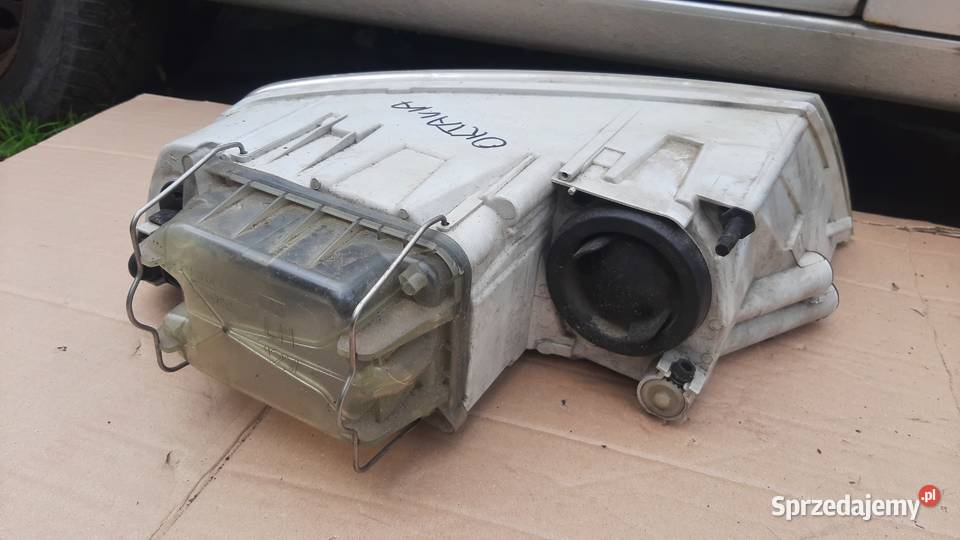 lampa przednia lewa SKODA OCTAVIA II przed lift lewe Dębno