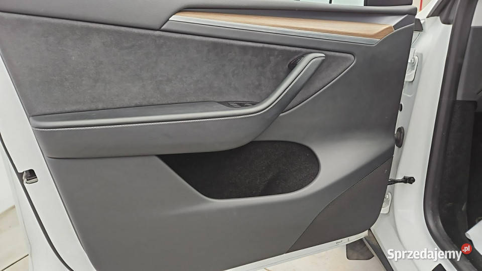 Tesla Y Long Range RWD Z Polskiego Salonu pełny VAT