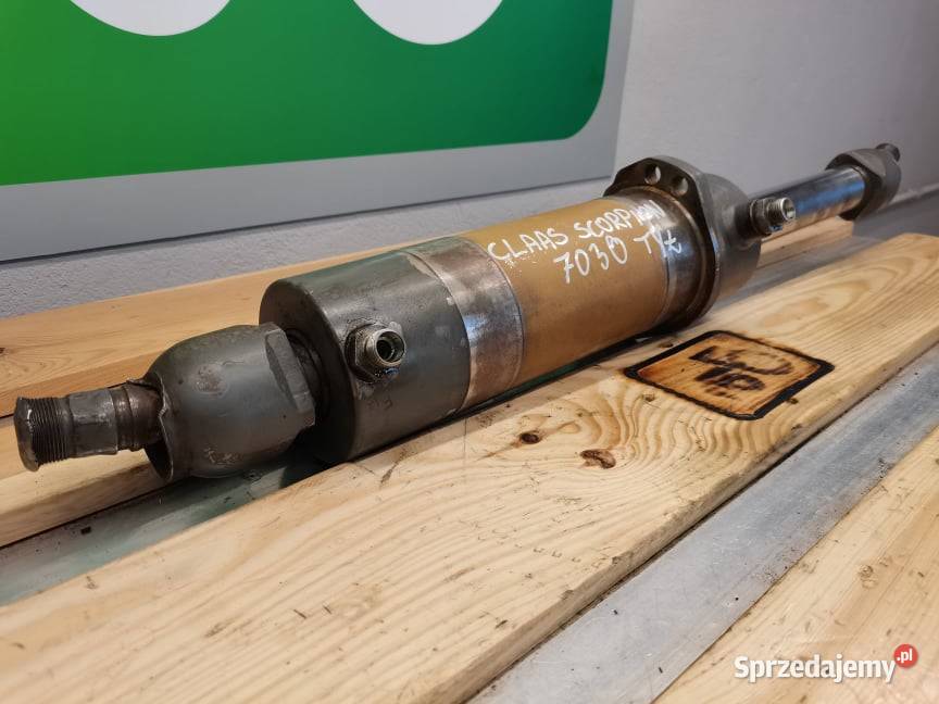 Siłownik skrętu Claas Scorpion 7045