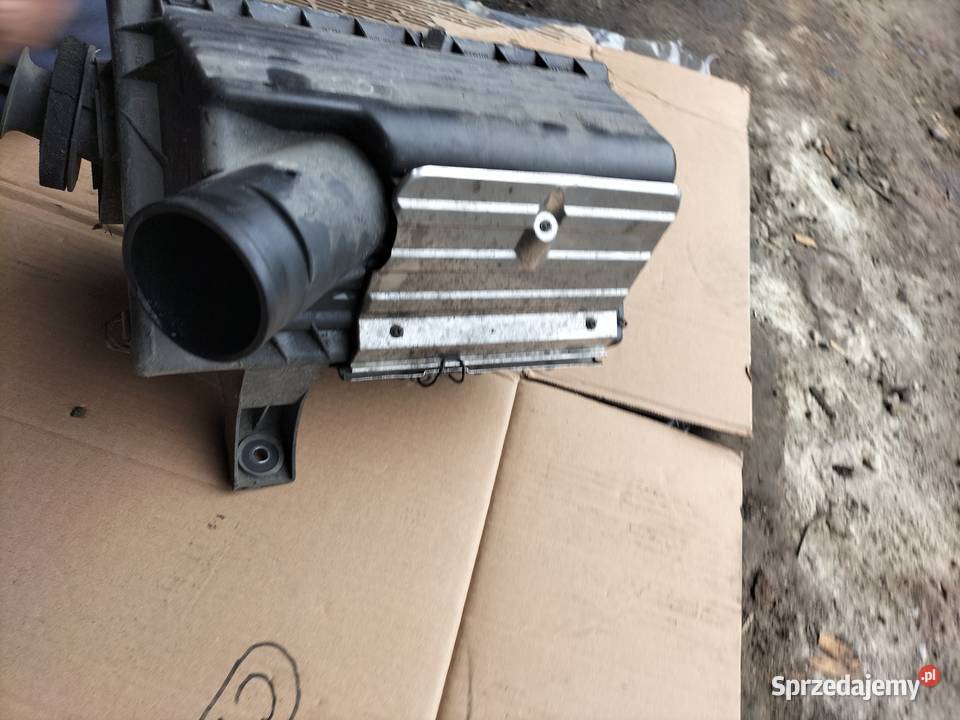 OBUDOWA FILTRA POWIETRZA AUDI 80 B4 19 TD Kamień-Kolonia sprzedam