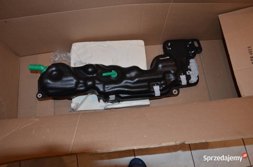 Toyota Hilux Zbiornik mocznika