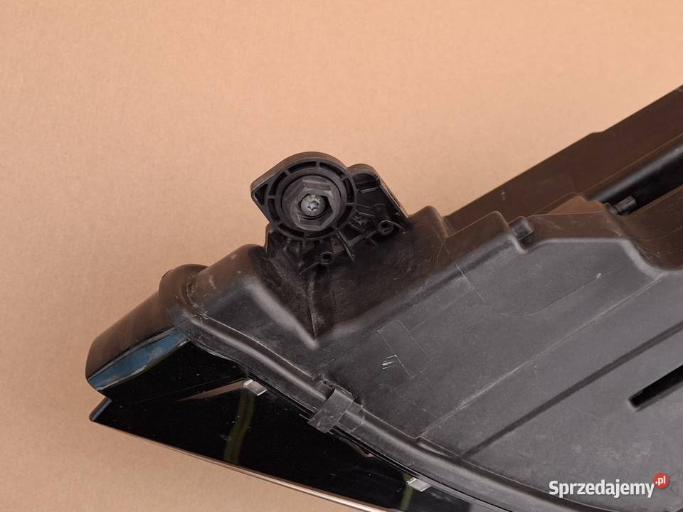 AUDI ETRON 4KE REFLEKTOR LEWY FULL LED LAMPA