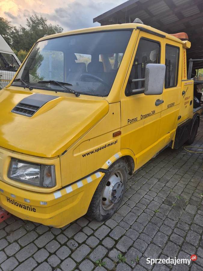 Holownik pomoc drogowa iveco na katb 7 osób małopolskie Wieliczka