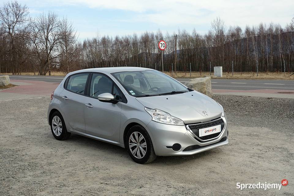 Peugeot 208 12 82 Klima Tablet Nierówna praca światła do jazdy dziennej 208