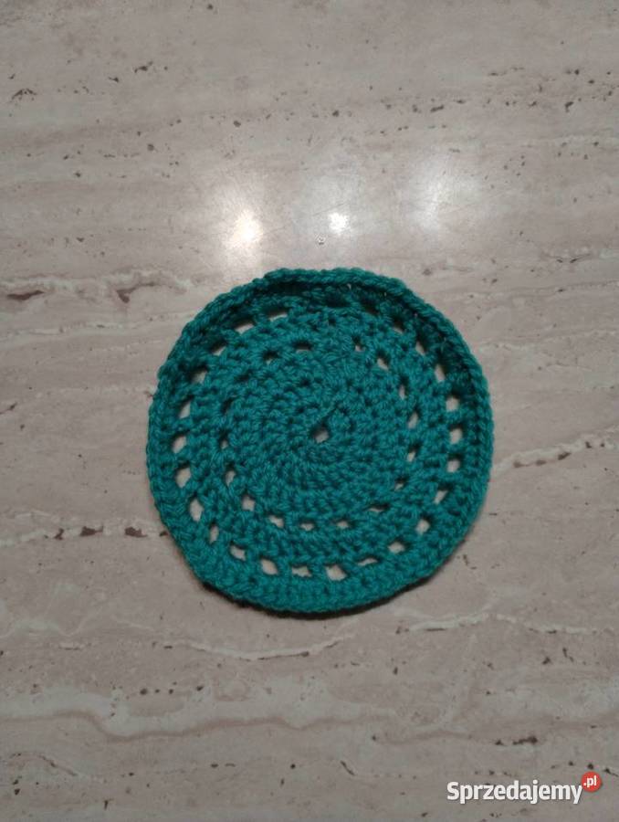 Szydełkowa podstawka pod kubek wielokolorowy Podkładki sprzedam