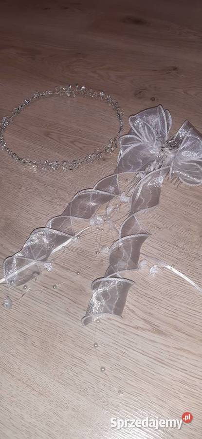 Wianuszek komunijny z diamencikow z odpinana mazowieckie Borów