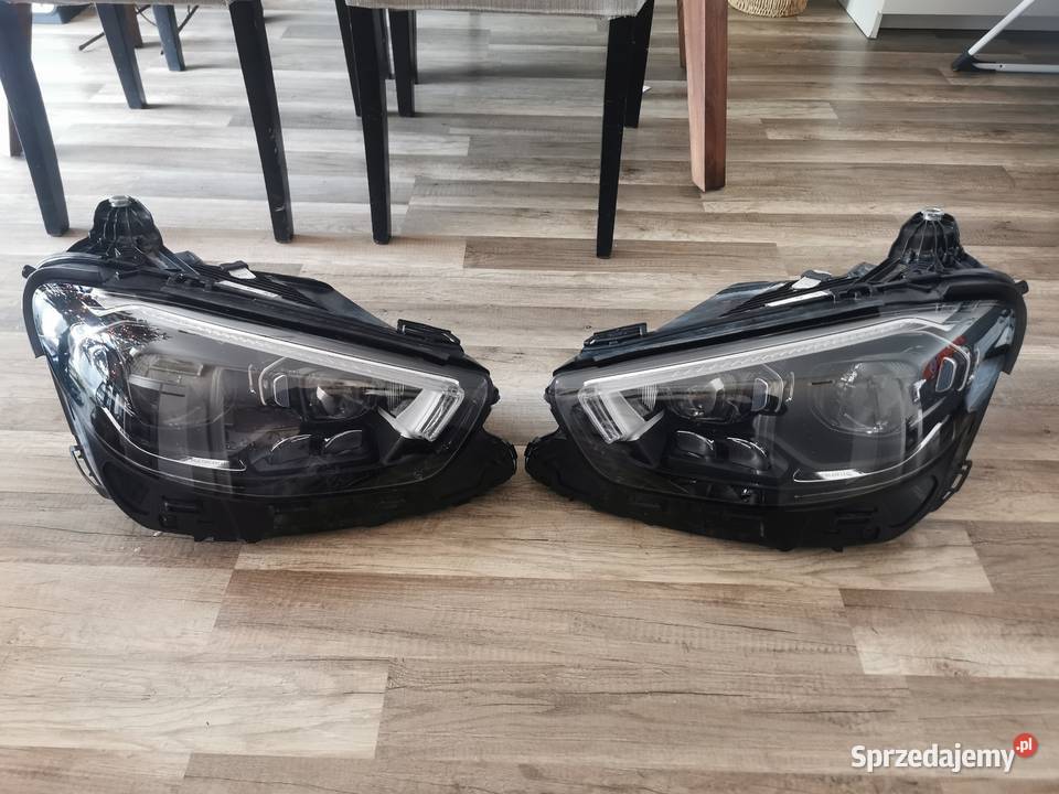 MERCEDES E KLASA W213 LAMPA PRZEDNIA PRAWA osobowe dolnośląskie Pielgrzymka