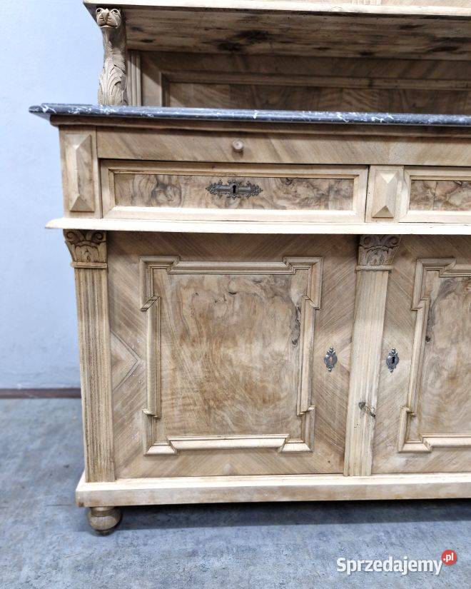 Orzechowy Kredens z Czeczotą i Marmurem Marki