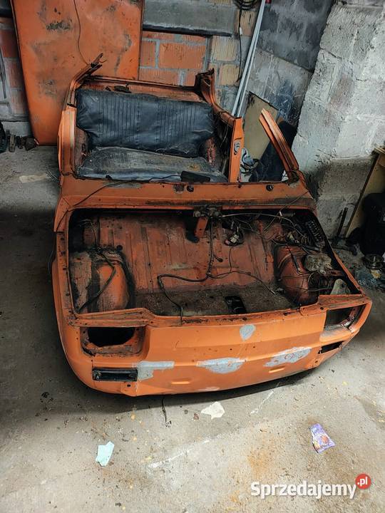 Buda Fiat 126p z silnikiem plus dodatkowe części Rzeszów