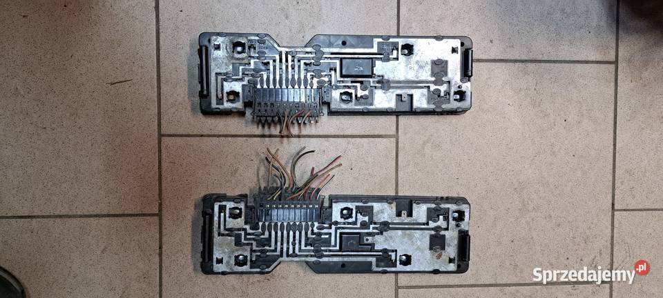 Wkład tylnej lampy lewa prawa 811945222 Luzino sprzedam