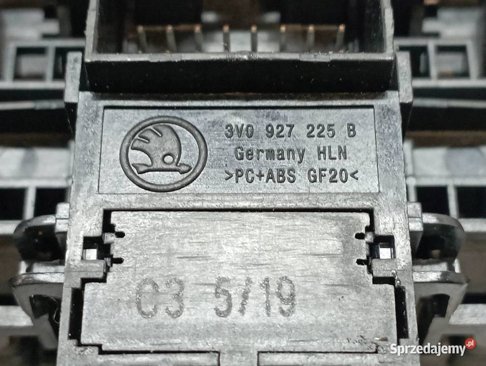 PRZEŁĄCZNIK HAMULCA ZAMKA WARAYJNYCH 3V0927225B
