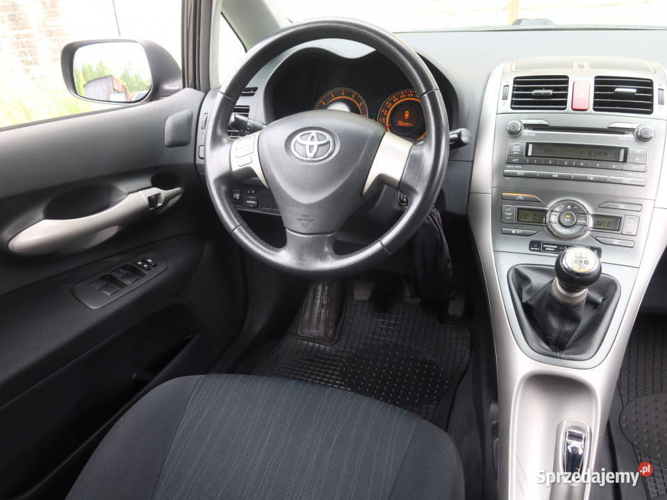 Toyota Auris 16 Dual VVTi wielofunkcyjna kierownica Auris Katowice