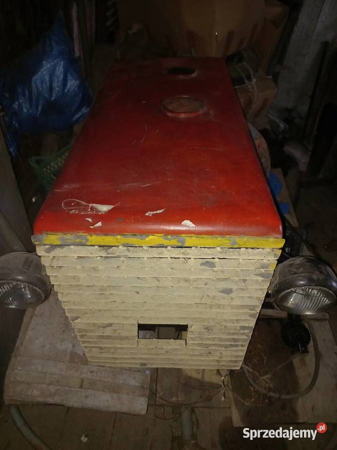 Maska ciągnika sam błotniki nieuszkodzony Myślenice sprzedam