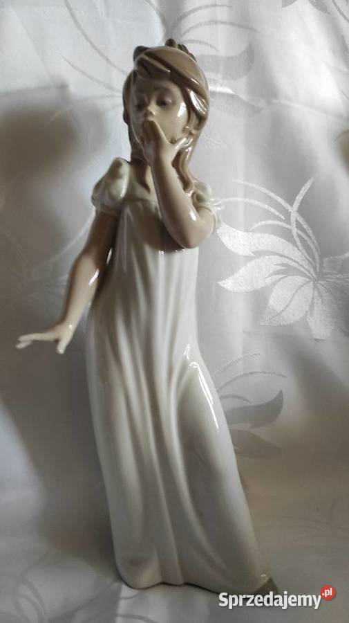 Figurka NAO autorstwa Lladro przedstawiająca łódzkie