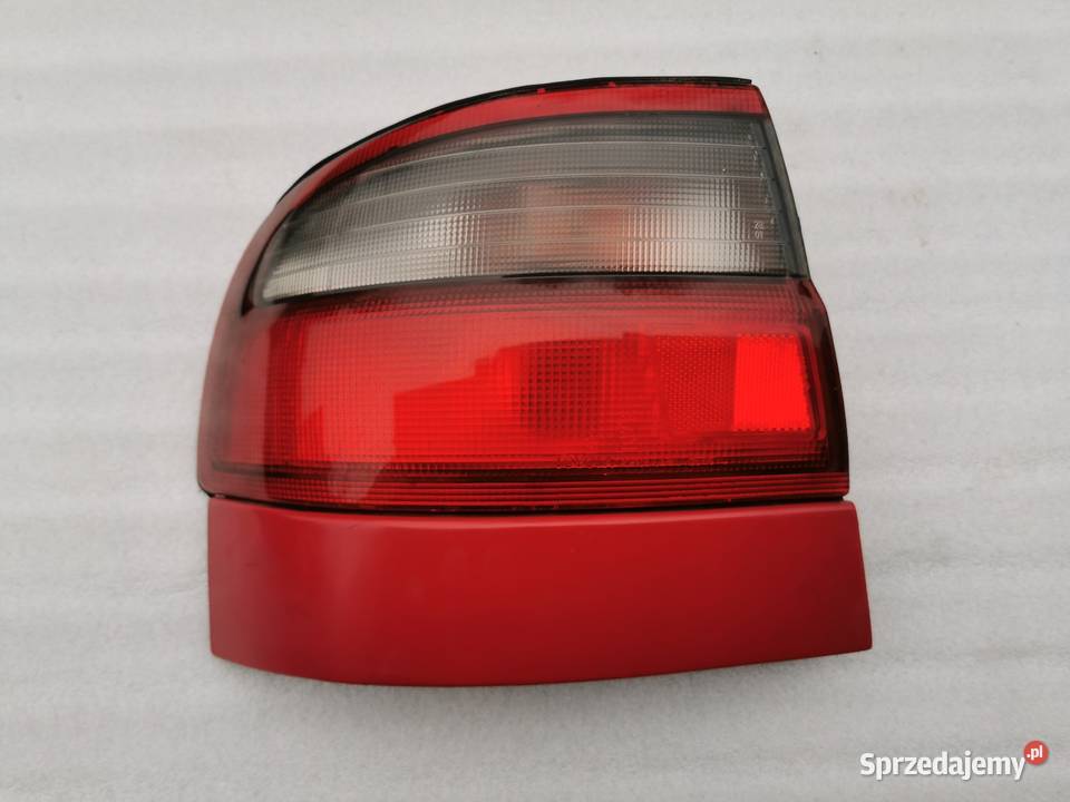 Lampa Lewy Tył Tylna Lewa Toyota Carina E Sedan