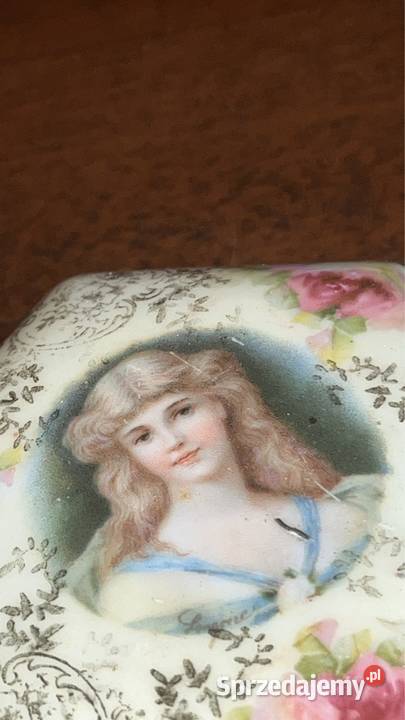 Puzderko Dresden Z Portretem i różami Gdańsk