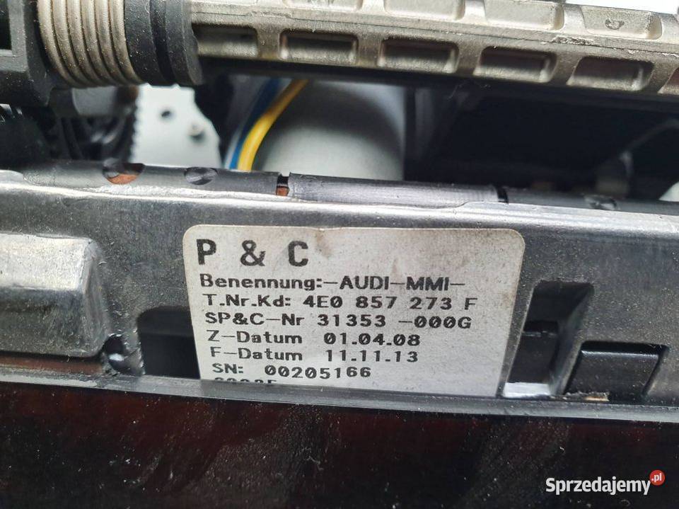 WYŚWIETLACZ PANEL AUDI A8 D3 4E0857273F osobowe sprzedam