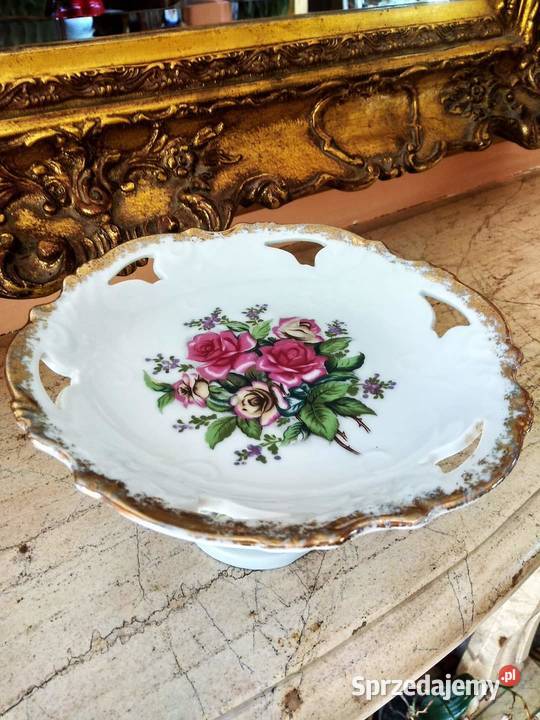 Patera na nodze z różami Piękna złocona pomorskie Gdańsk