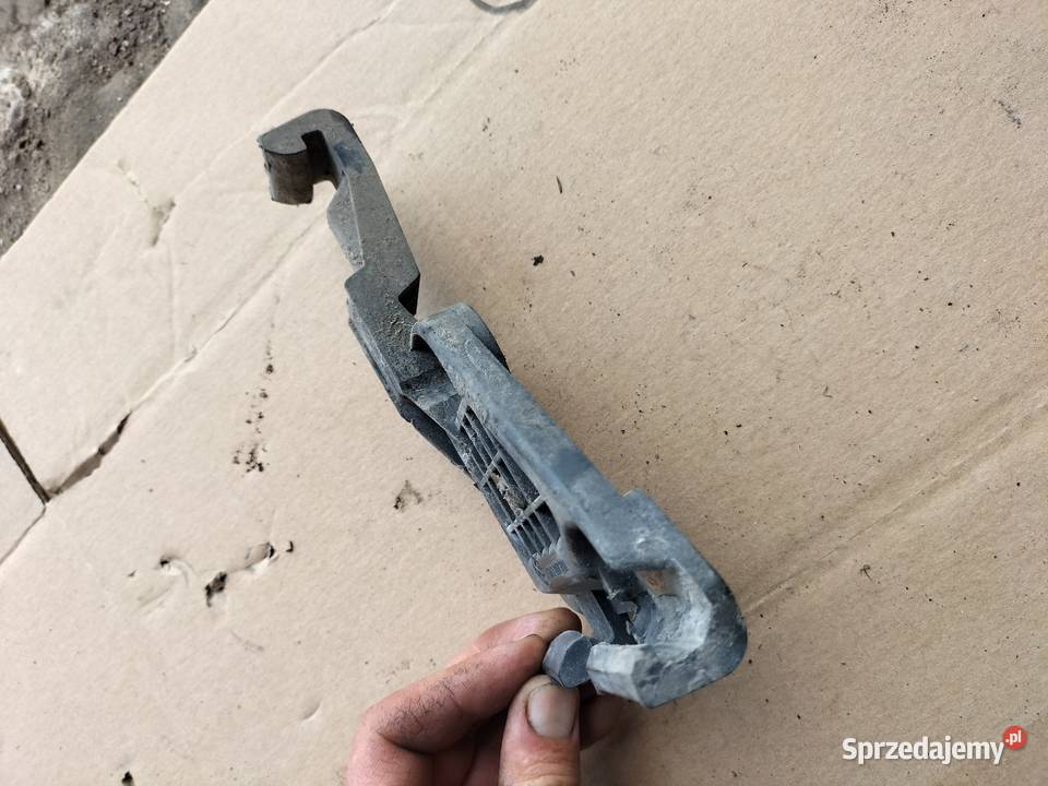 AUDI 80 B4 ŚLIZG ZDERZAKA PRZÓD PRZEDNIEGO PRAWY