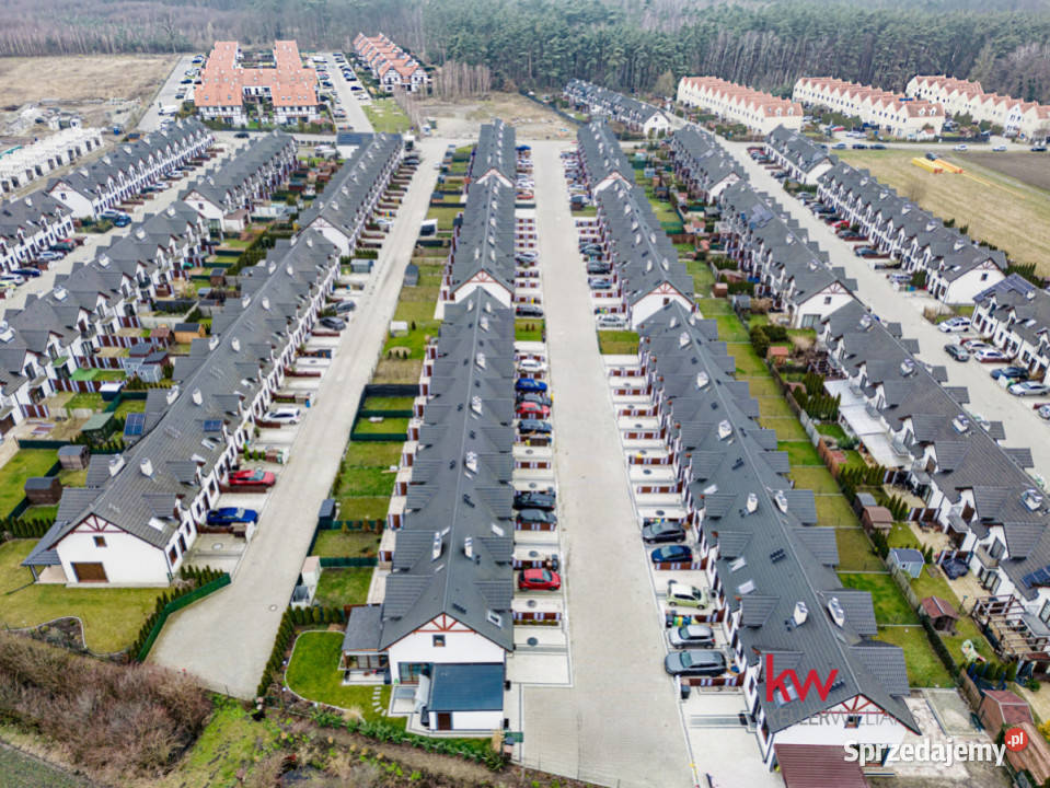 Dom szeregowy Błażejewo 11383m2 3 piętra i więcej