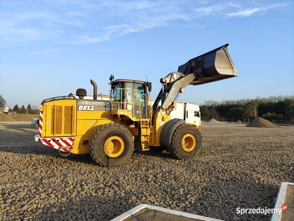 John Deere 744K Bell L2606E 25ton waga ładowarka Zgierz